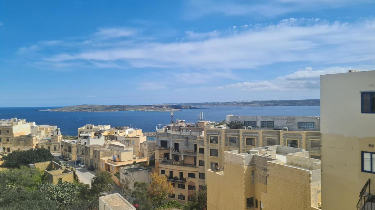 Ir-Rixa Holiday Penthouse Għajnsielem Exteriör bild
